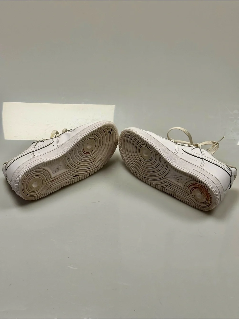 Nike Force 1 LE Triple White Leather Sneakers Kids Size 10.5C DH2925-111